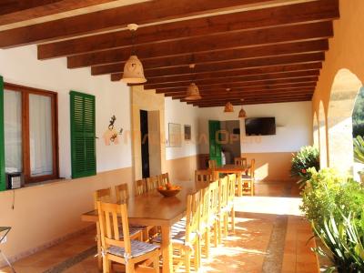 Fantastic house for sale with guest apartment between Manacor and Alcudia