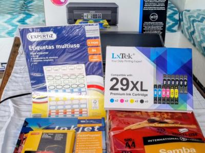 Impresora a color, escáner, copiadora, Wi‑Fi, EPSON Expression Home XP-352 conjunto completo