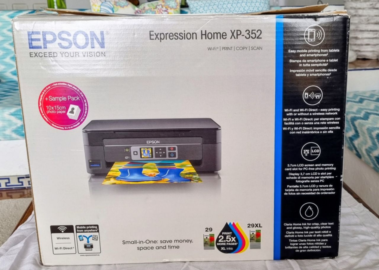 Impresora a color, escáner, copiadora, Wi‑Fi, EPSON Expression Home XP-352 conjunto completo