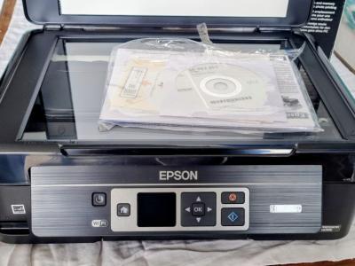 Impresora a color, escáner, copiadora, Wi‑Fi, EPSON Expression Home XP-352 conjunto completo