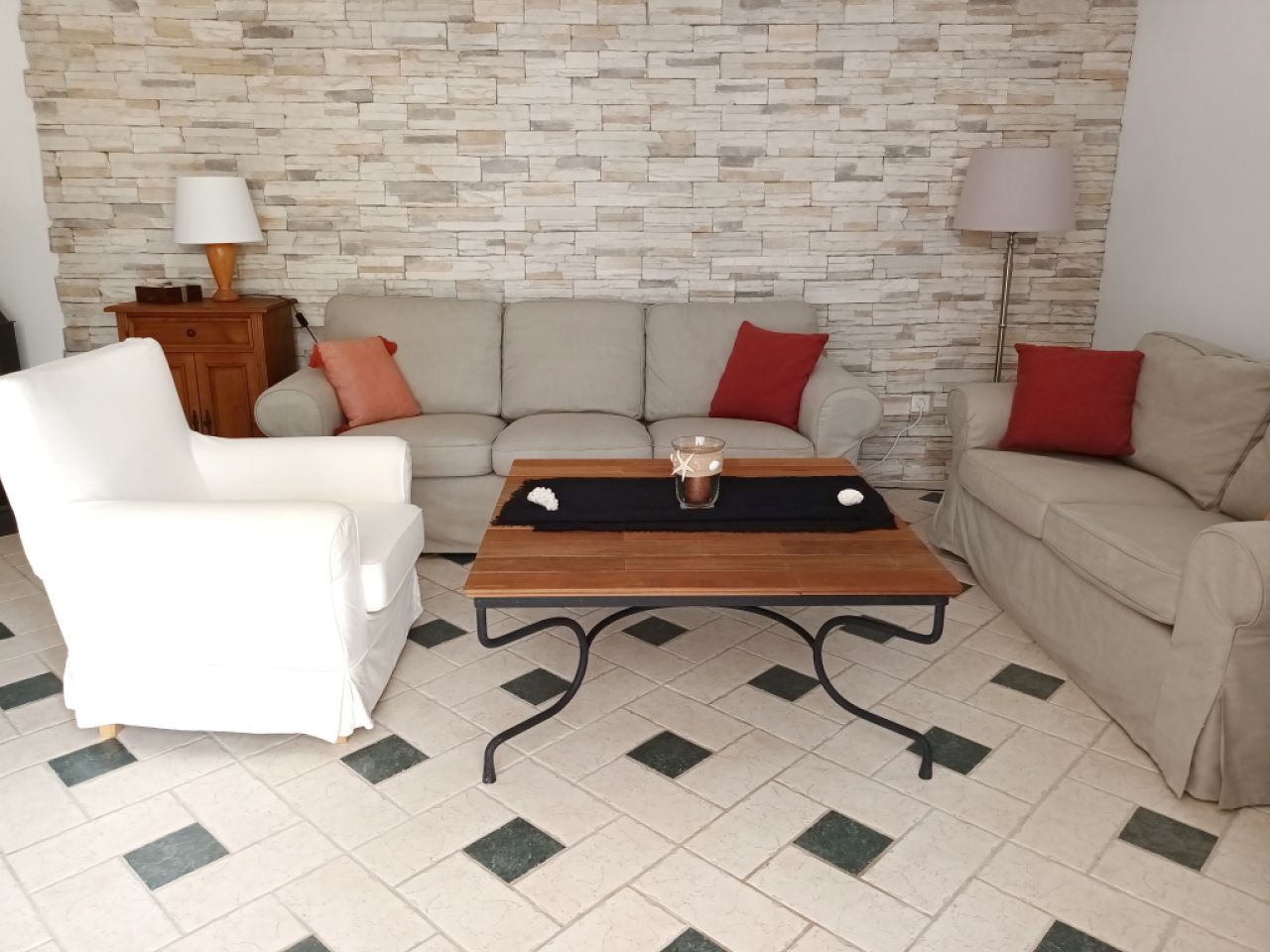 Ferien 2027: 2 Etagenchalet mit Pool, Terrassen, AC in ruhiger Lage von Cala LLombards -- CH 10 FZ