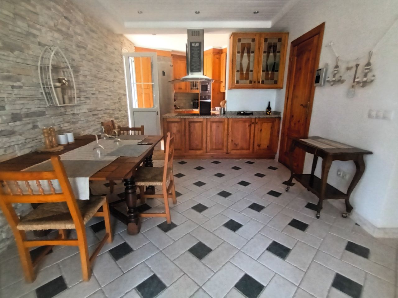 Ferien 2027: 2 Etagenchalet mit Pool, Terrassen, AC in ruhiger Lage von Cala LLombards -- CH 10 FZ