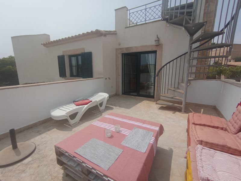 Ferien 2027: 2 Etagenchalet mit Pool, Terrassen, AC in ruhiger Lage von Cala LLombards -- CH 10 FZ