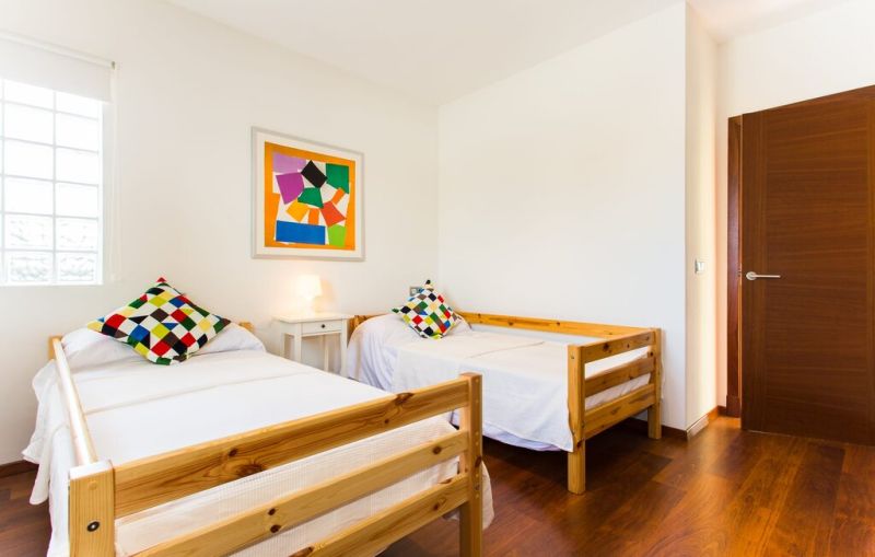 FERIEN: Chalet mit Pool am Ortsrand  von Portocolom -- CH 02 FZ