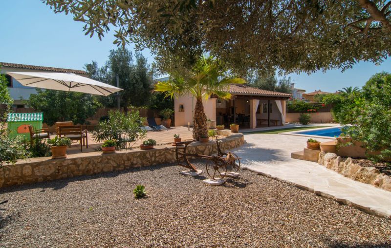 FERIEN: Chalet mit Pool am Ortsrand  von Portocolom -- CH 02 FZ