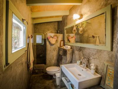 FERIEN: Modernes Dorfhaus mit Innenhof und Terrasse in Es LLombards - DH 12 FZ