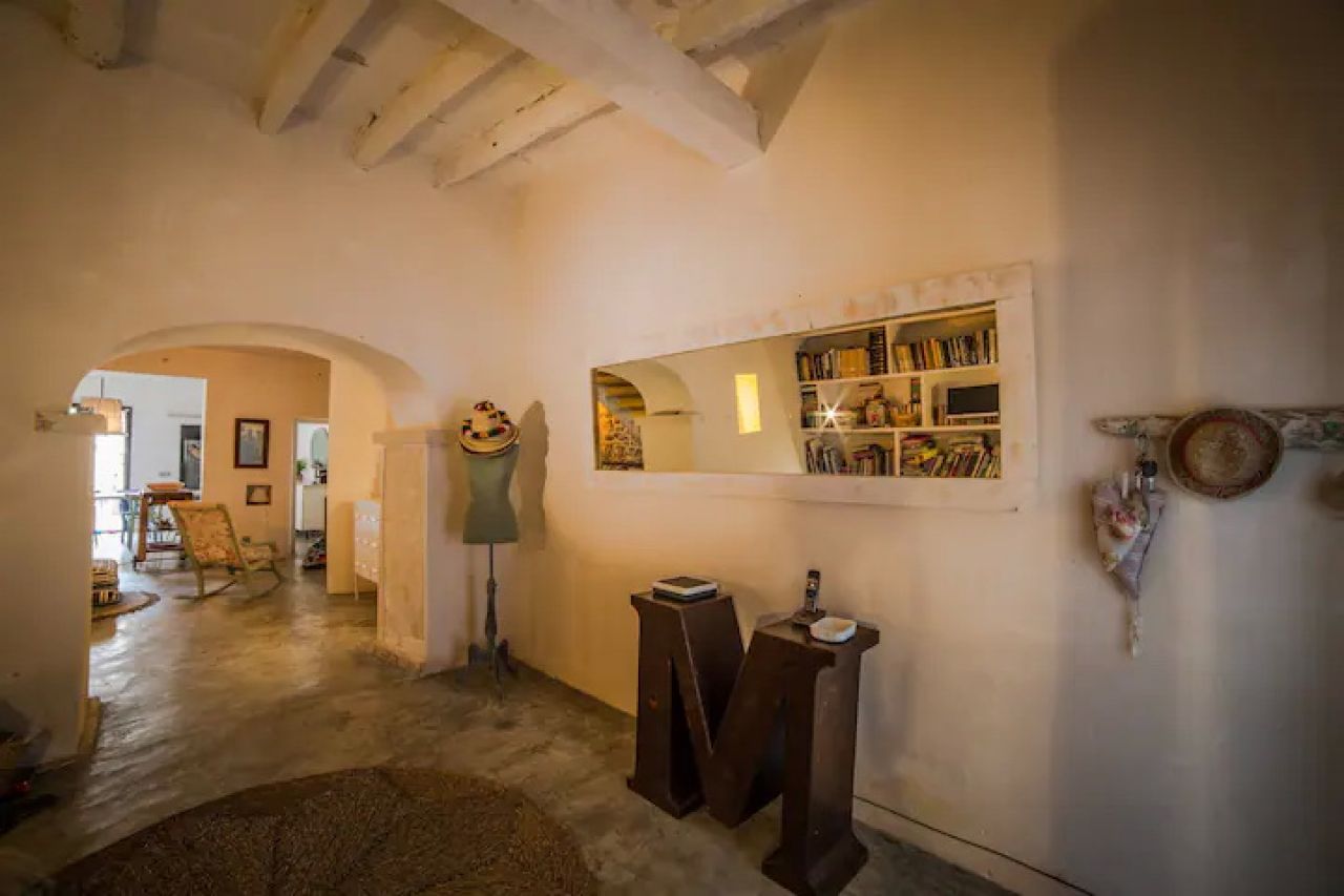 FERIEN: Modernes Dorfhaus mit Innenhof und Terrasse in Es LLombards - DH 12 FZ