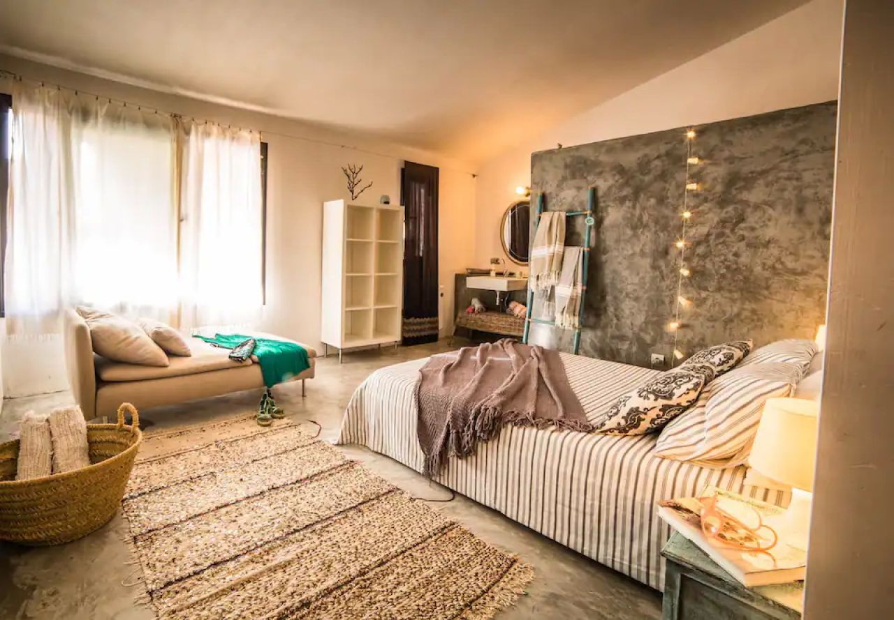 FERIEN: Modernes Dorfhaus mit Innenhof und Terrasse in Es LLombards - DH 12 FZ