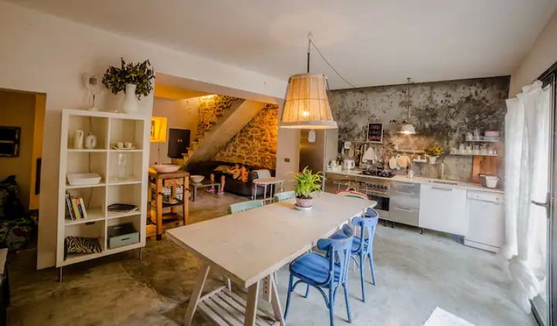 FERIEN: Modernes Dorfhaus mit Innenhof und Terrasse in Es LLombards - DH 12 FZ