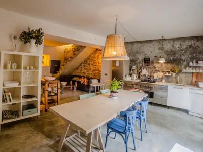 FERIEN: Modernes Dorfhaus mit Innenhof und Terrasse in Es LLombards - DH 12 FZ