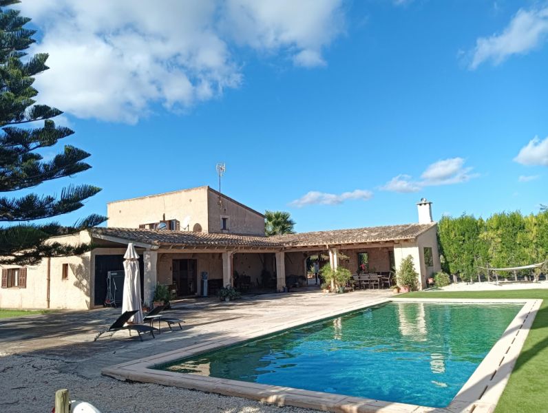 Holiday: Beautiful finca with pool in a quiet location of Son LLorenc - North Mallorca --- F 03 FZ
