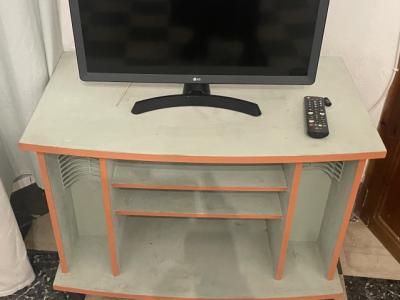 Fernseh und Soundbar Tisch