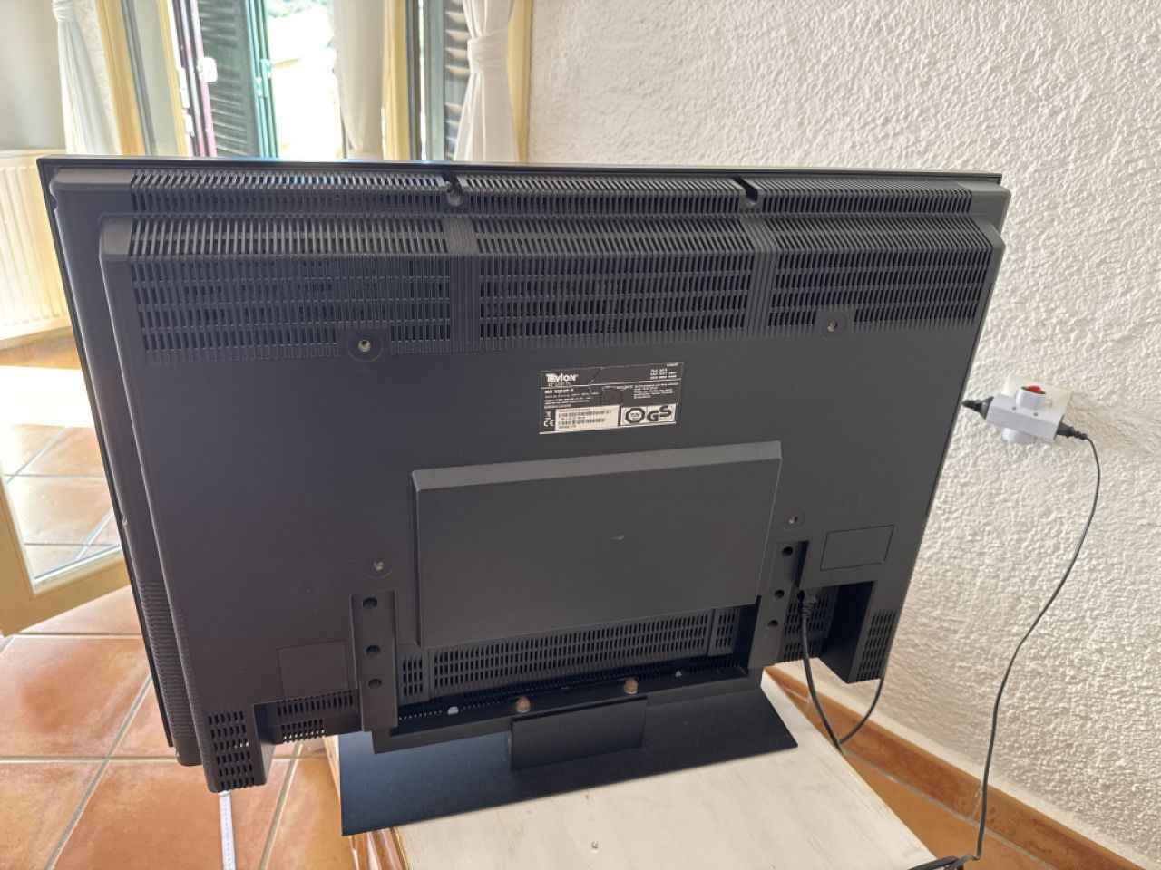 Television from Tevion 32“ LCD TV