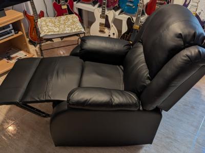 Fernsehsessel  Liegesessel Relaxsessel superbequem erst 6 Monate alt wie neu!