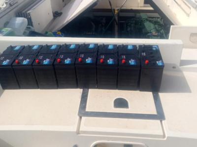 Ferretti Cherokee 50 yate a motor abierto barco en alta mar amarre de barco posible toma de control 