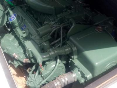 Ferretti Cherokee 50 yate a motor abierto barco en alta mar amarre de barco posible toma de control 