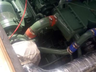 Ferretti Cherokee 50 yate a motor abierto barco en alta mar amarre de barco posible toma de control 