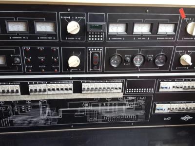 Ferretti Cherokee 50 yate a motor abierto barco en alta mar amarre de barco posible toma de control 