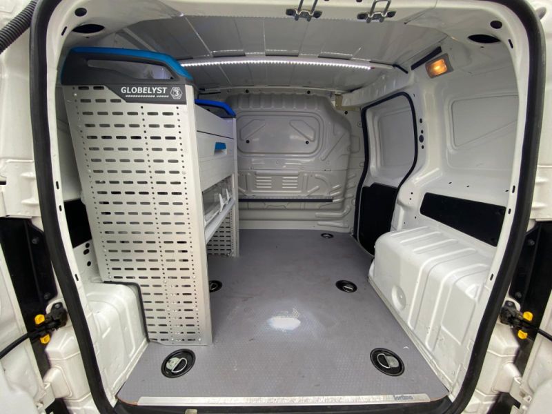 Fiat Fiorino Cargo 80Cv mit REGALSYSTEMEN