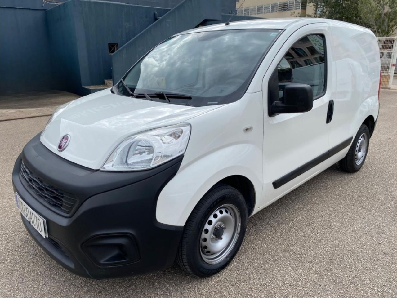 Fiat Fiorino Cargo 80Cv mit REGALSYSTEMEN