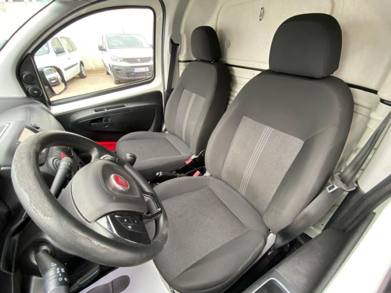 Fiat Fiorino Cargo 80Cv mit REGALSYSTEMEN