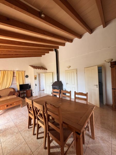 Finca mit großem Grundstück zu vermieten