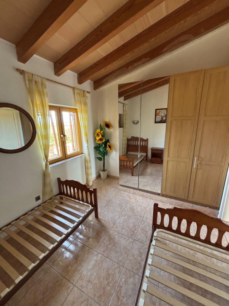 Finca mit großem Grundstück zu vermieten