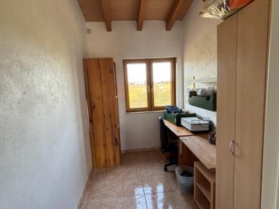 Finca mit großem Grundstück zu vermieten