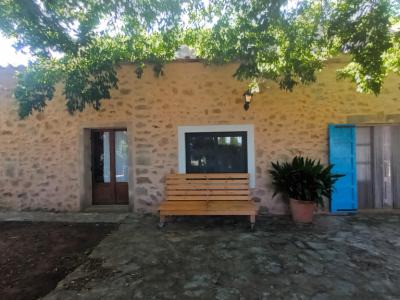 Finca mit sep. Apartment, Garage, Pool und Carport bei Cas Concos --- F 275