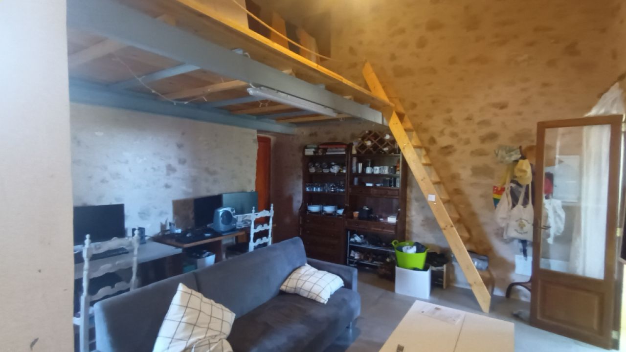 Finca mit sep. Apartment, Garage, Pool und Carport bei Cas Concos --- F 275