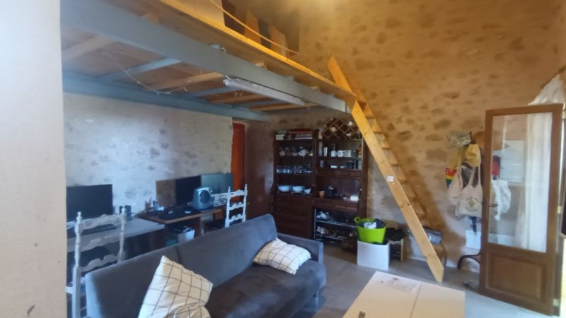 Finca mit sep. Apartment, Garage, Pool und Carport bei Cas Concos --- F 275