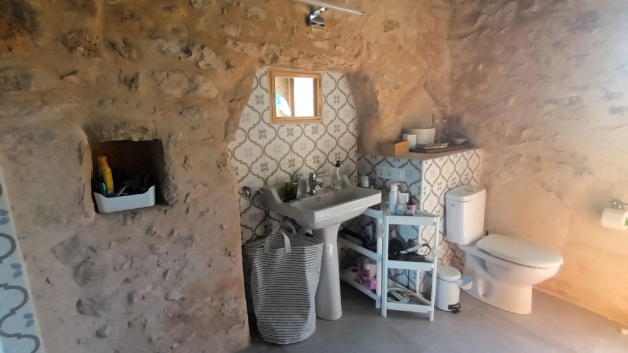 Finca mit sep. Apartment, Garage, Pool und Carport bei Cas Concos --- F 275