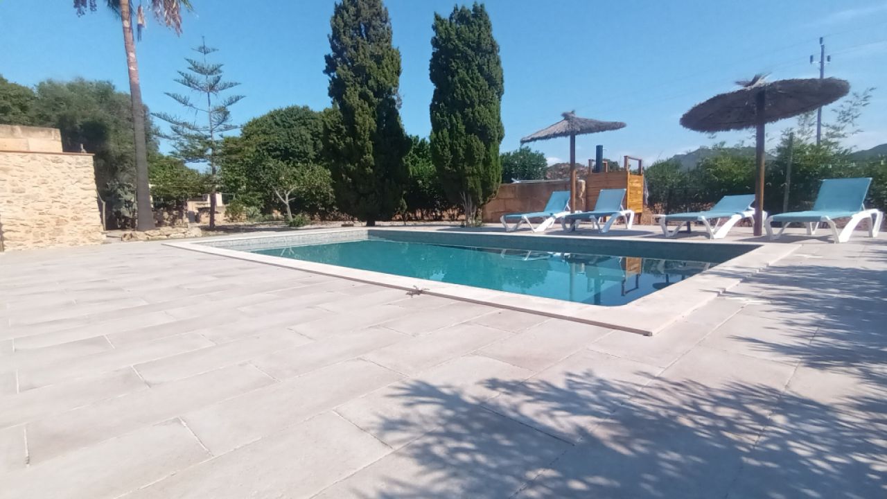 Finca mit sep. Apartment, Garage, Pool und Carport bei Cas Concos --- F 275