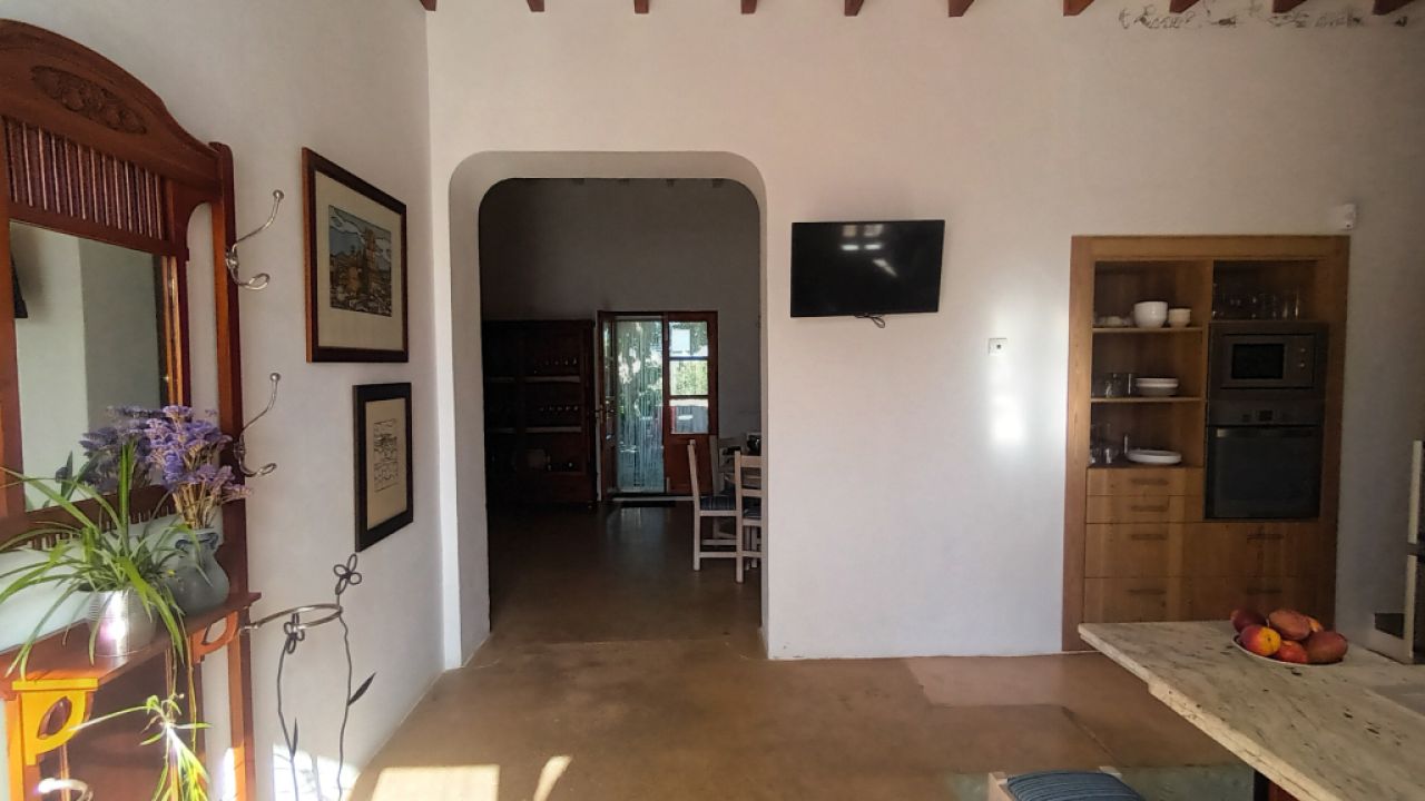 Finca mit sep. Apartment, Garage, Pool und Carport bei Cas Concos --- F 275