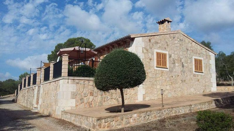 Finca for rent in an elevated quiet location near Manacor