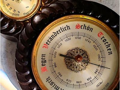 Fischer weather station consisting of thermometer, hygrometer and barometer