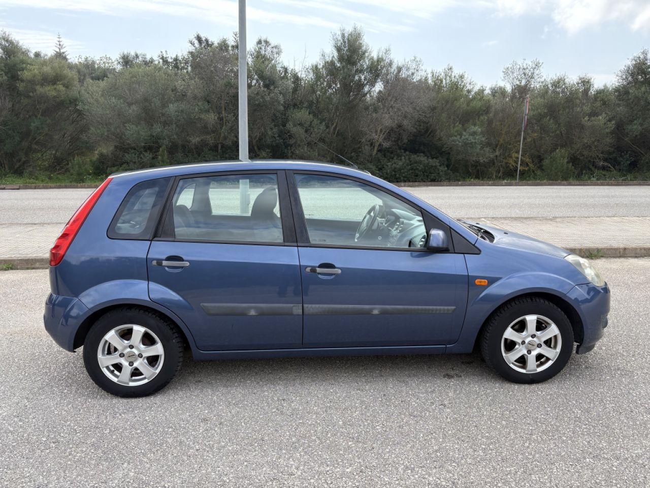 Ford-Fiesta 5 türig Bauj. 08/2006 Original 92000 km Spanische Zulassung