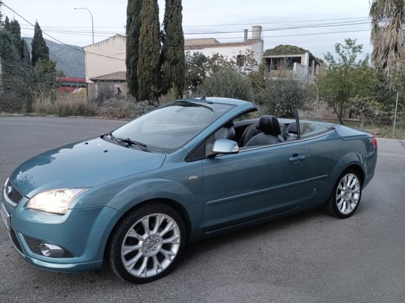 Ford Focus Cabrio 2,0 CC spanische Kennzeichen ITV Neu