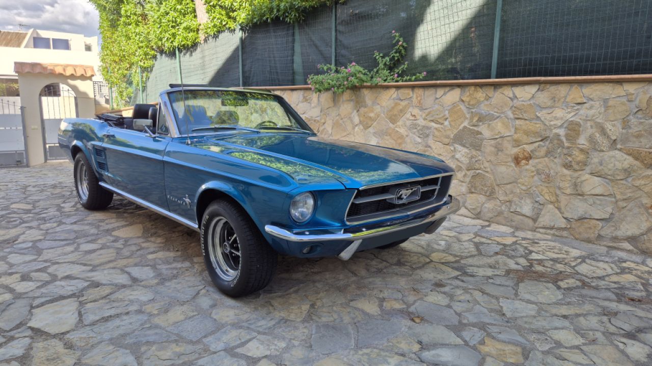 Ford Mustang Cabrio 1967 - neu aufgebaut in 2022