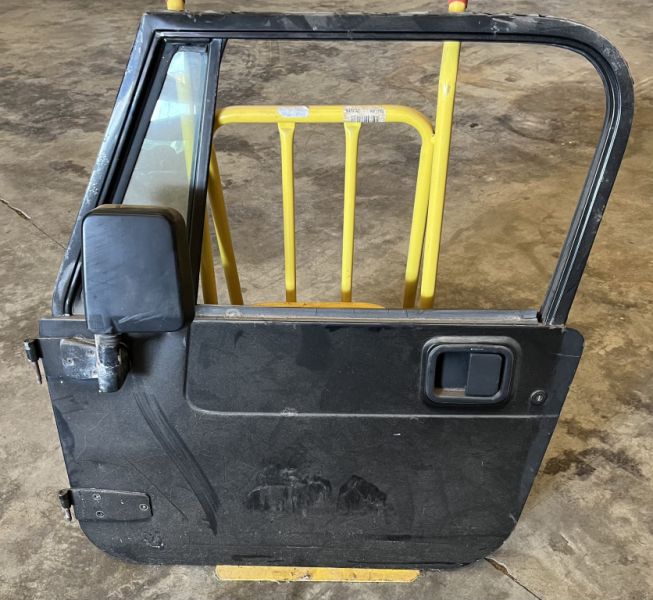 Para un Jeep Wrangler YJ, techo rígido y puertas de acero (Re + Li)