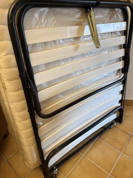 Cama de invitados Cama plegable Cama móvil