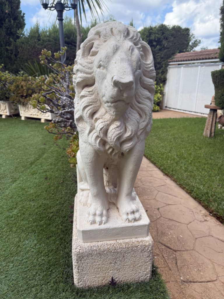 Gartenfigur Löwen Statue
