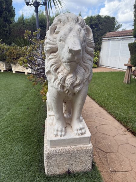 Gartenfigur Löwen Statue