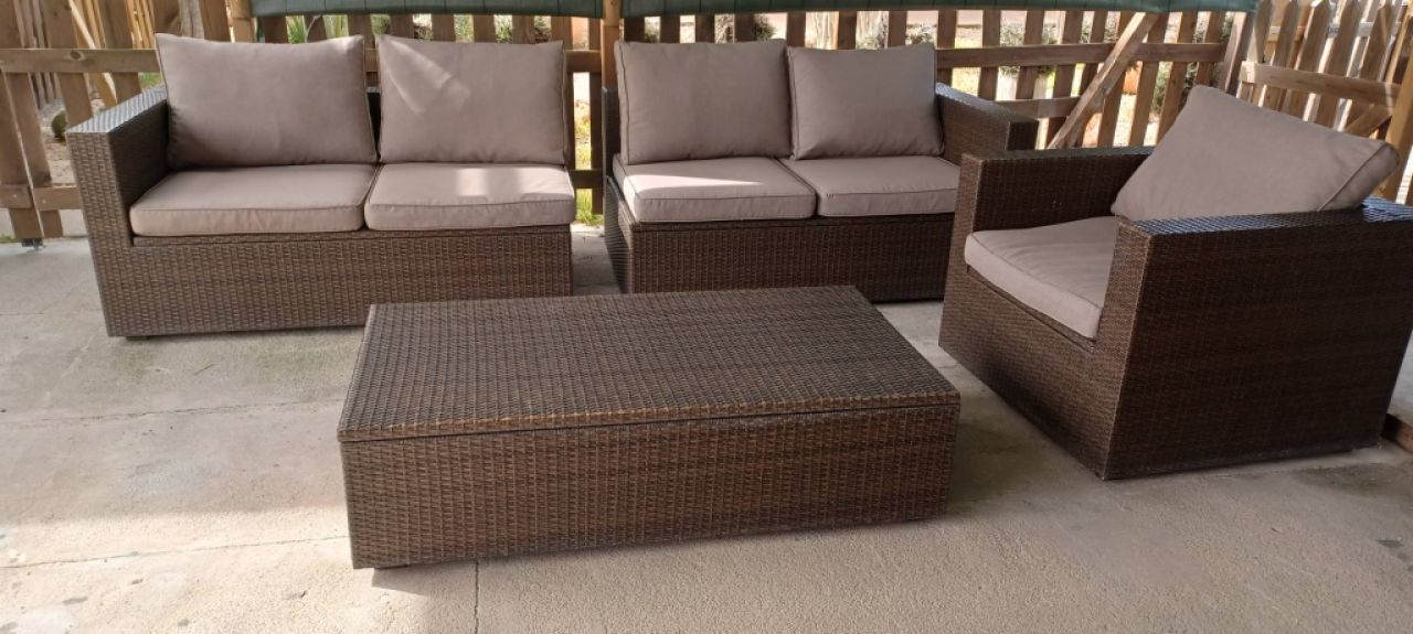 Gartensofa.