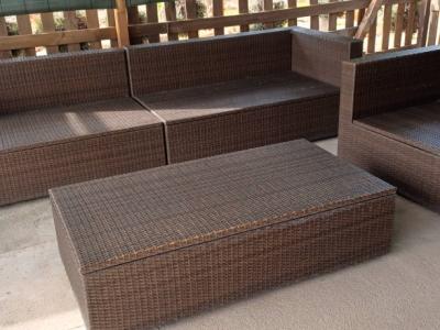 Gartensofa.