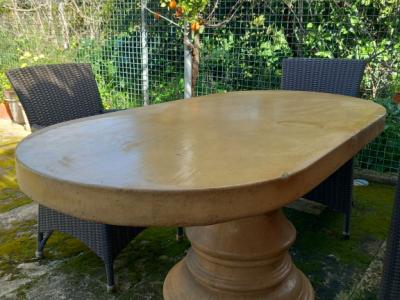 Gartentisch aus Santanyi-Beton, 150 kg