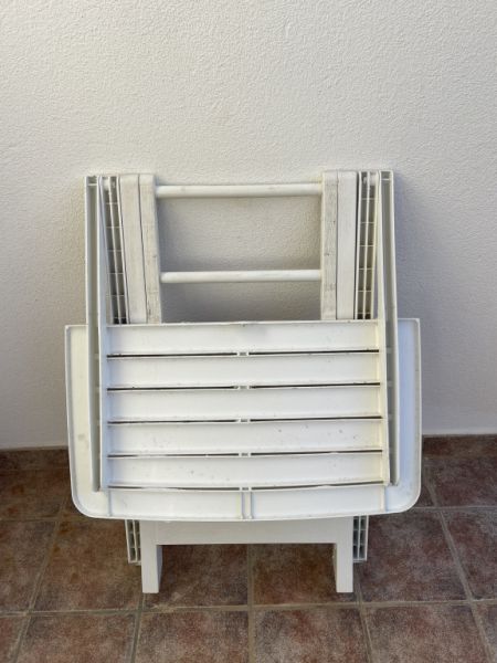 Rectangular plastic garden table white