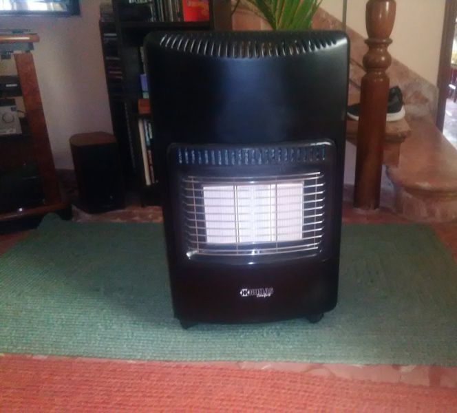Gas heater with bottle