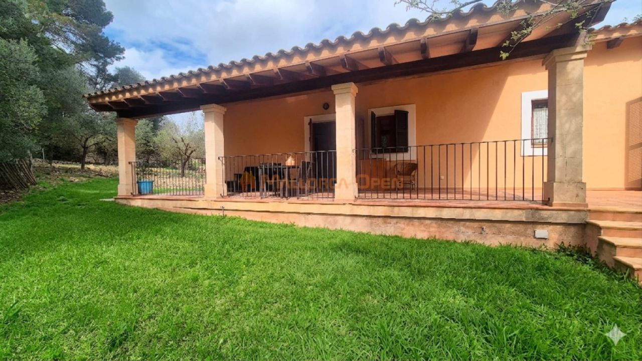 Gemütliches Haus zur Miete mit Garten, Terrasse und Kamin in der Gegend von Manacor