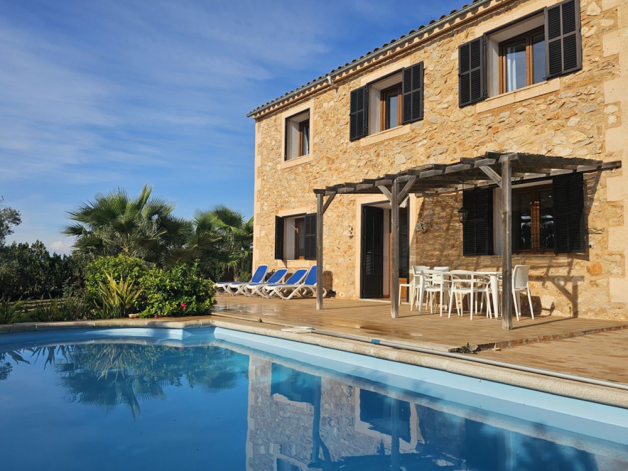 Gepflegte FInca mit Ölzentralheizung, Pool und traumhaftem Ausblick bei Manacor